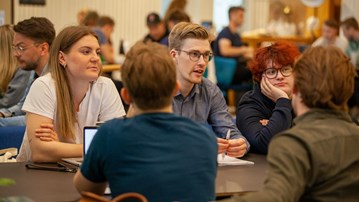 Studenter i Humanisthuset